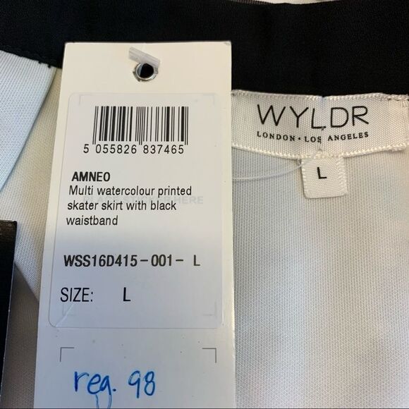 WYLDR NWT  Multi watercolour printed mini skater skirt with black Waistb… - Picture 3 of 7